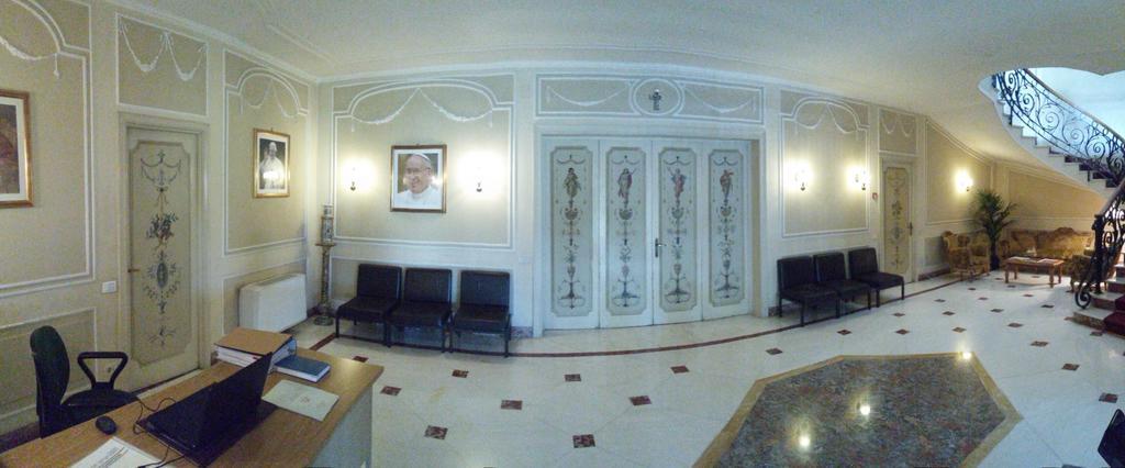 مبيت وإفطار روما Casa Per Ferie Cardinal G. Guarino المظهر الخارجي الصورة